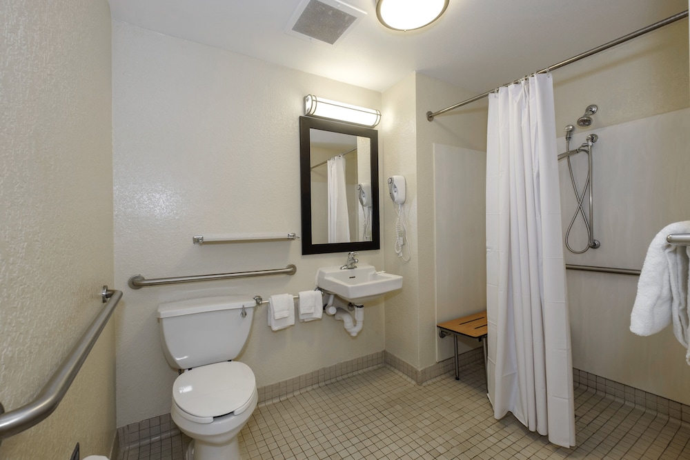 Red Roof Inn PLUS Gainesville - photo 43