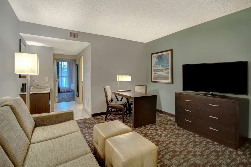 Embassy Suites by Hilton Jacksonville Baymeadows - photo 17