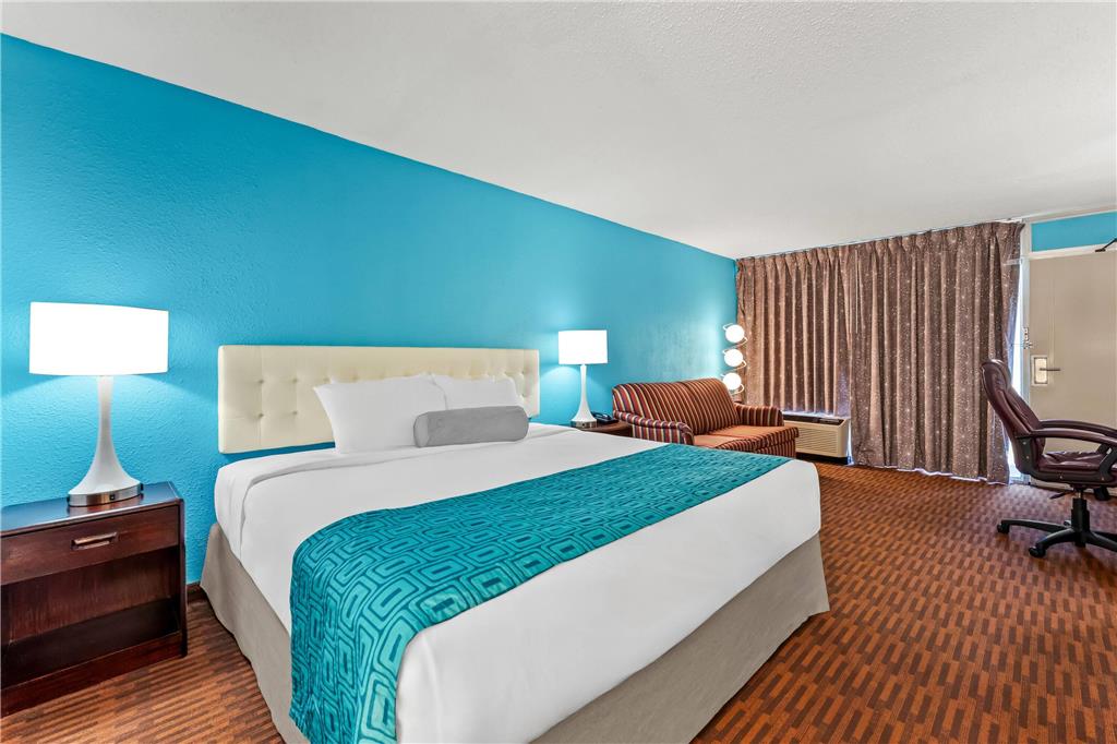 Howard Johnson by Wyndham Albany - photo 31