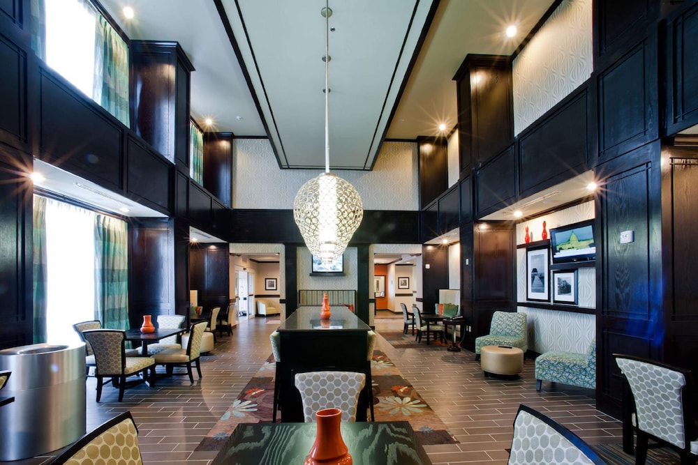 Hampton Inn & Suites Denison - photo 4