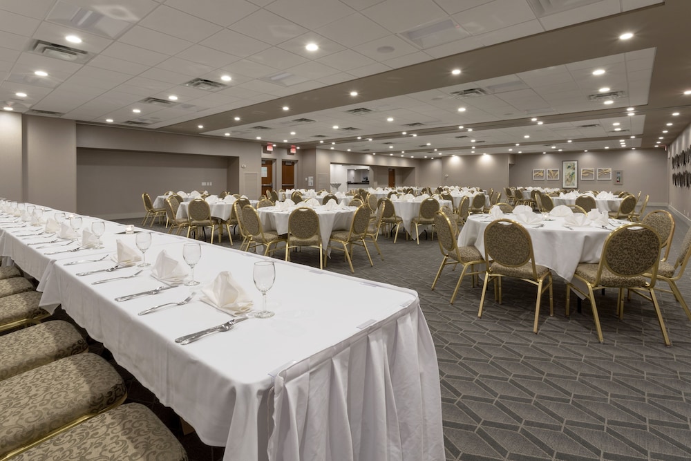 Holiday Inn Marquette by IHG - photo 45