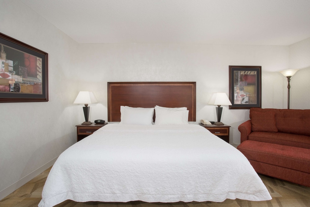 Hampton Inn Siloam Springs - photo 19