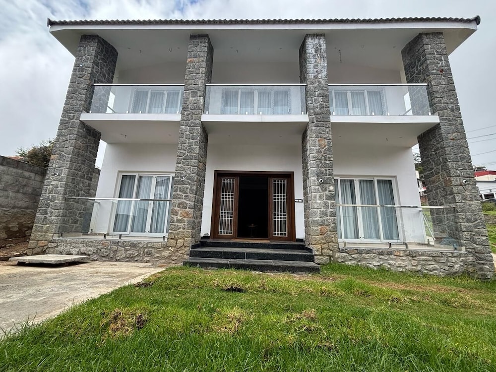 Kodai Square - last minute hotel in Kodaikanal