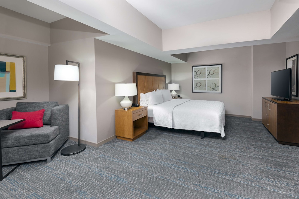 Hampton Inn & Suites Clayton St. Louis Galleria Area - photo 9
