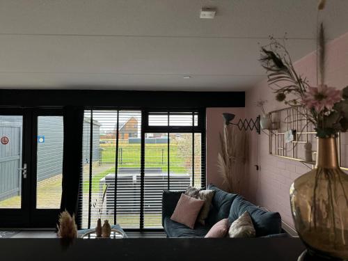 Hubanet — 4-Star Luxury Hotel in Giethoorn, Netherlands
