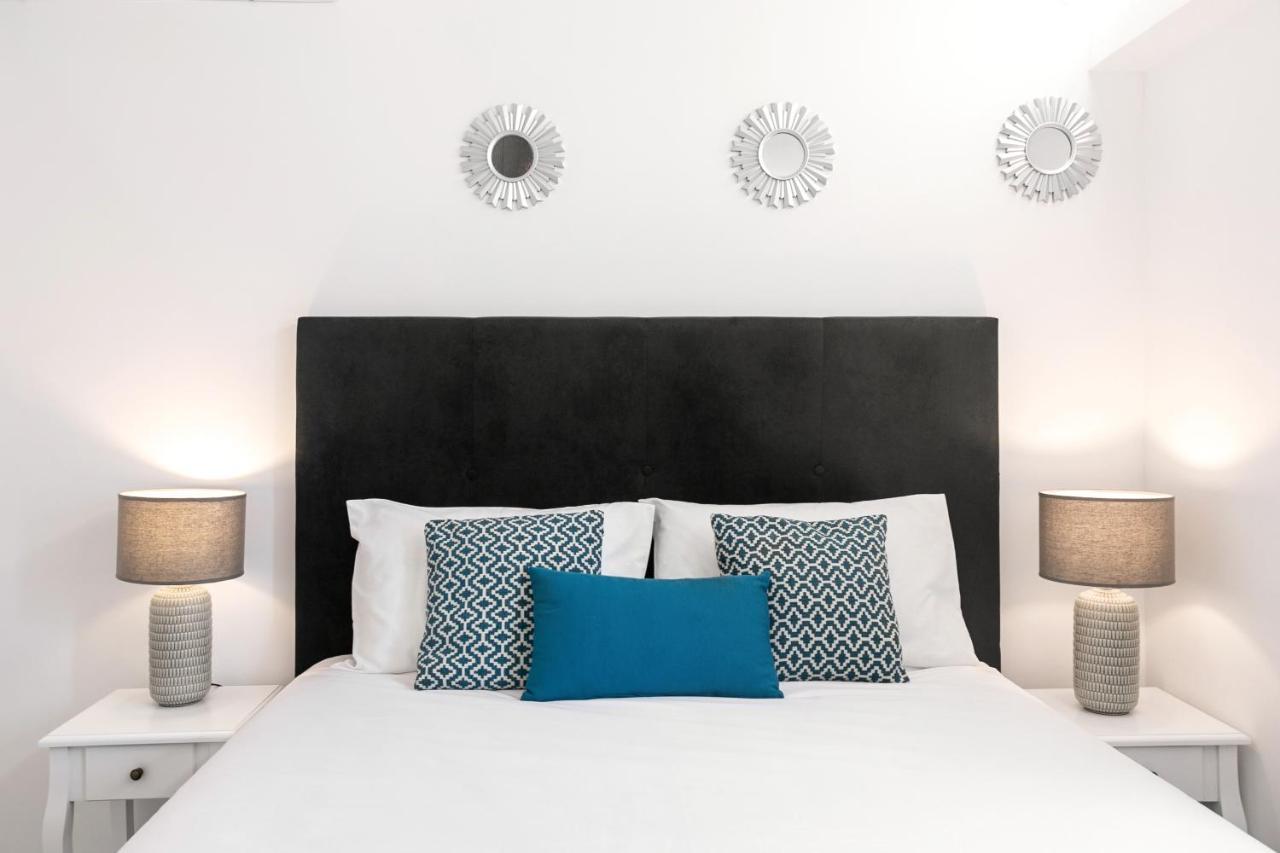 Beach Alley Apartment — 4-Star Luxury Hotel in Nazare, Portugal