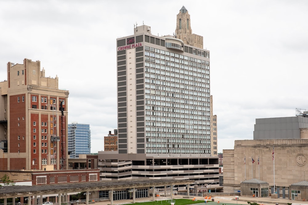 Crowne Plaza Kansas City Downtown by IHG - photo 63