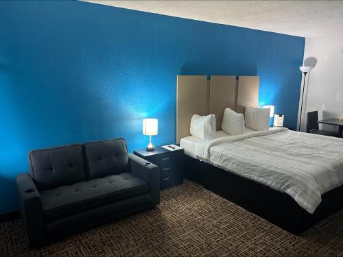 Americas Best Value Inn Brinkley - photo 12