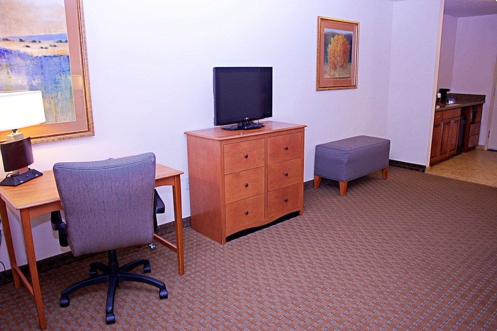 Hampton Inn Sidney NE - photo 31