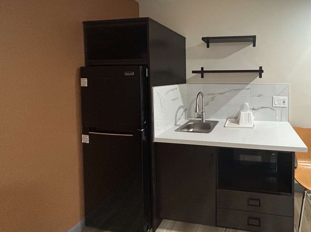 Studio6 Suites Cameron Park CA Folsom - photo 14