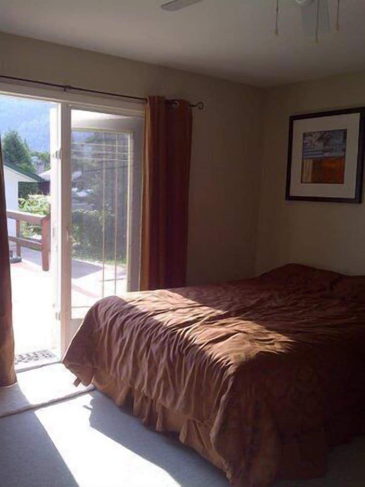 Sundog B & B — Sicamous — photo 4