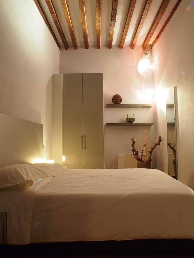 Parizzi Suites & Restaurant in Parma, Italy