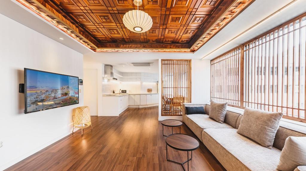 Yeosu Jinnam Mansion Pension — 4-Star Luxury Hotel in Yeosu, South Korea