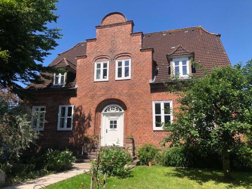 Künstlerhaus — 4-Star Luxury Hotel in Niebuell, Germany