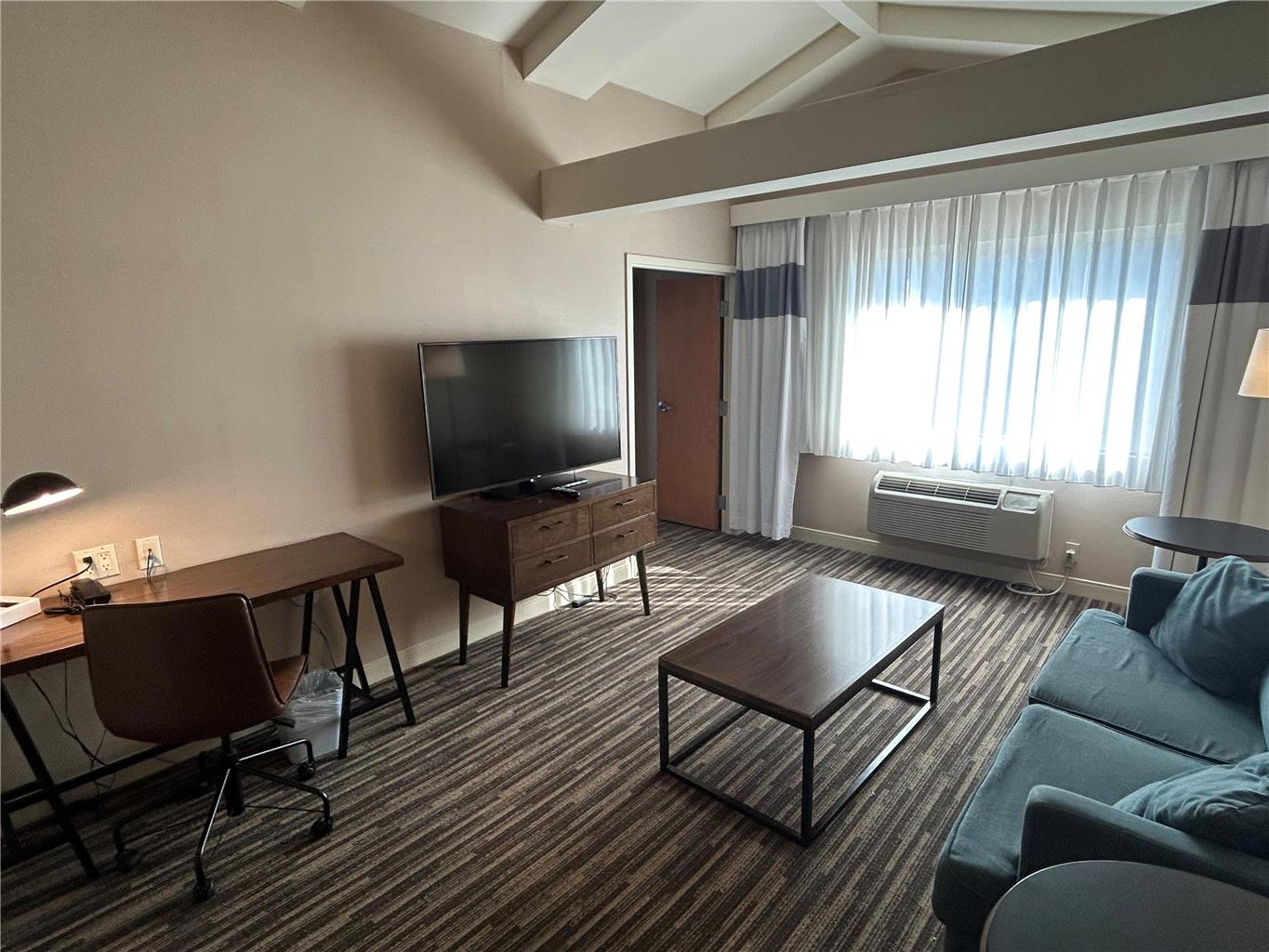 Best Western Premier Plainview Long Island Hotel - photo 14