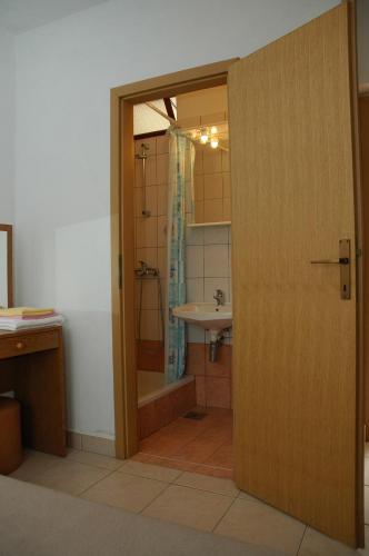 Apartments Jurina 2 — 4-Star Luxury Hotel in Krk, Croatia