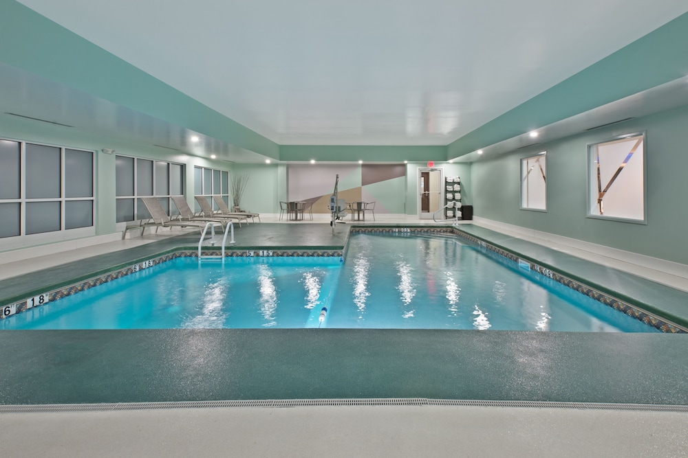 Holiday Inn Express & Suites New Cumberland by IHG - photo 21