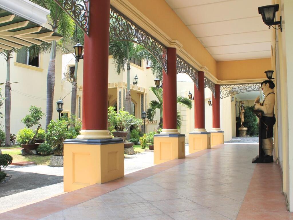 Hotel Prince — Angeles City — photo 2