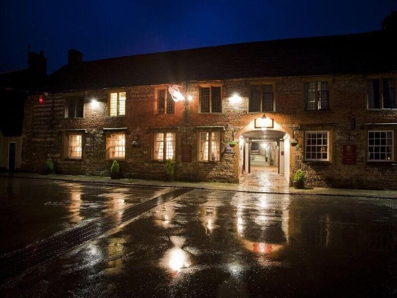 The New Inn - carbon neutral hotel in Dorchester