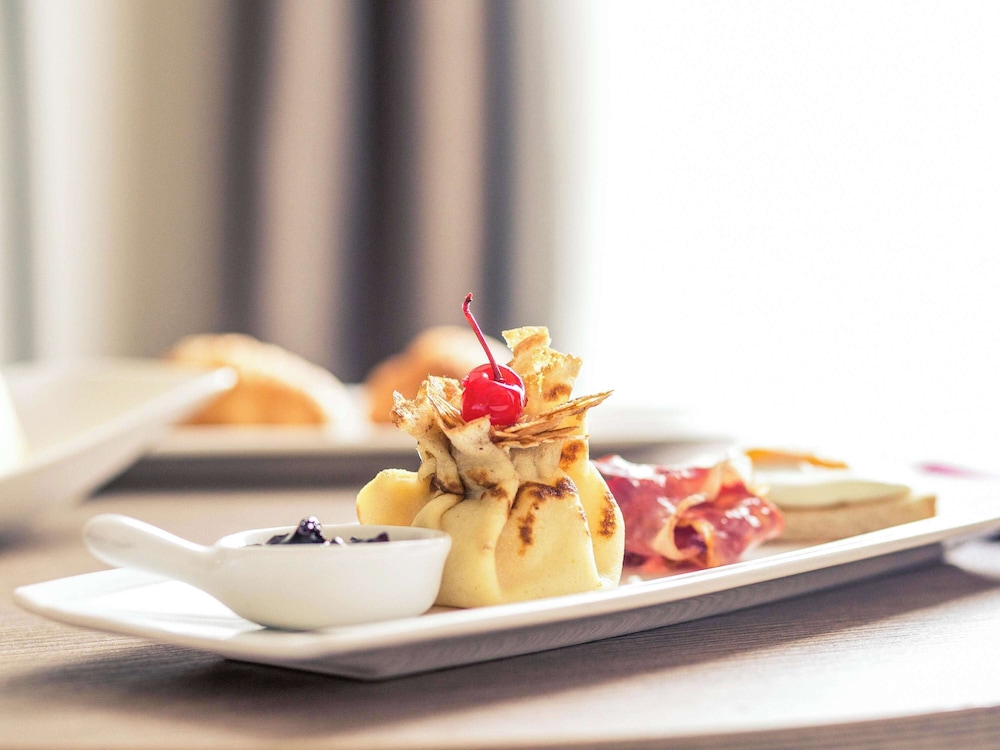 מזון ומשקאות