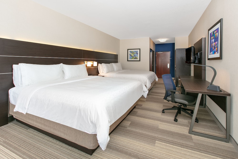 Holiday Inn Express Hotel & Suites Seaside Convention Center by IHG - photo 17