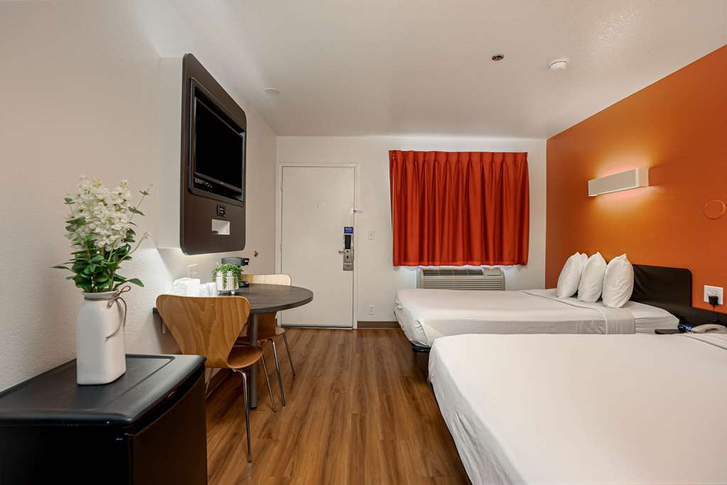 Motel 6 Temecula CA Historic Old Town - photo 16