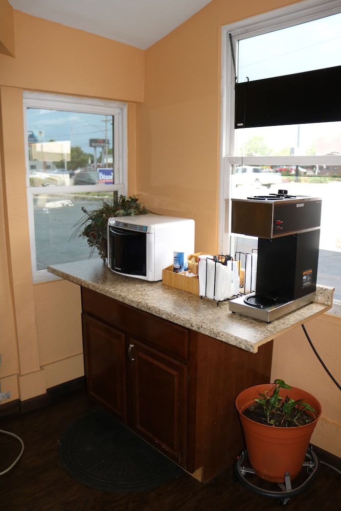 Battlefield Inn Springfield - photo 3