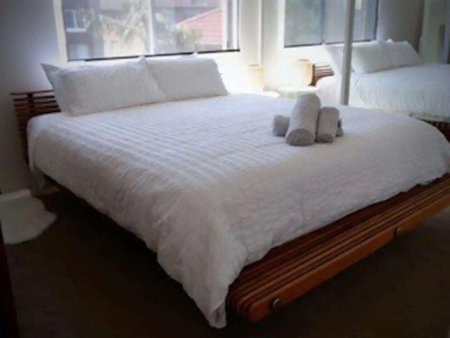 Sunny 2 bed Restaurants beach at door Pets O.K — 4-Star Luxury Hotel in Sydney, Australia
