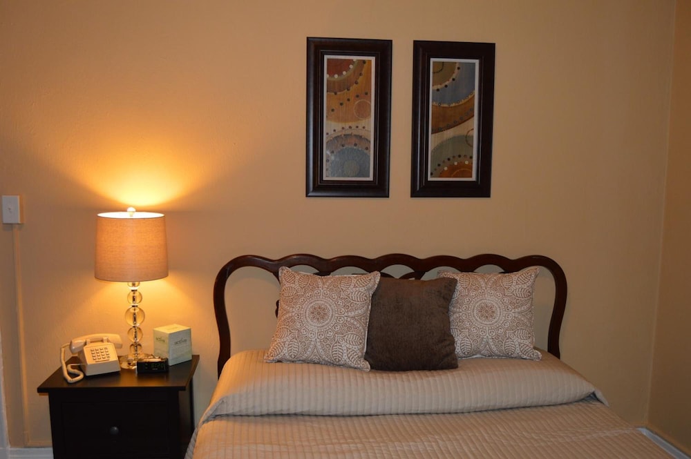 SF Plaza Hotel - photo 19