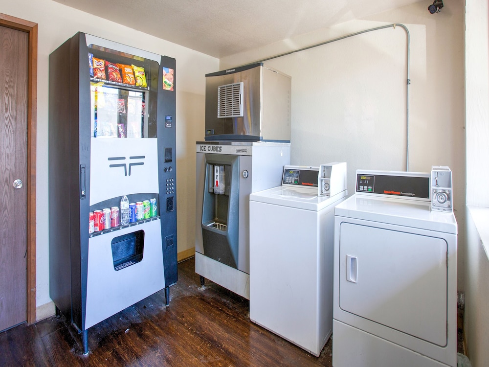 OYO Woodland Hotel and Suites - photo 29
