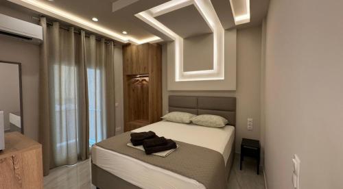 Lush Studio Apartment — 4-Star Luxury Hotel in Athens, Greece
