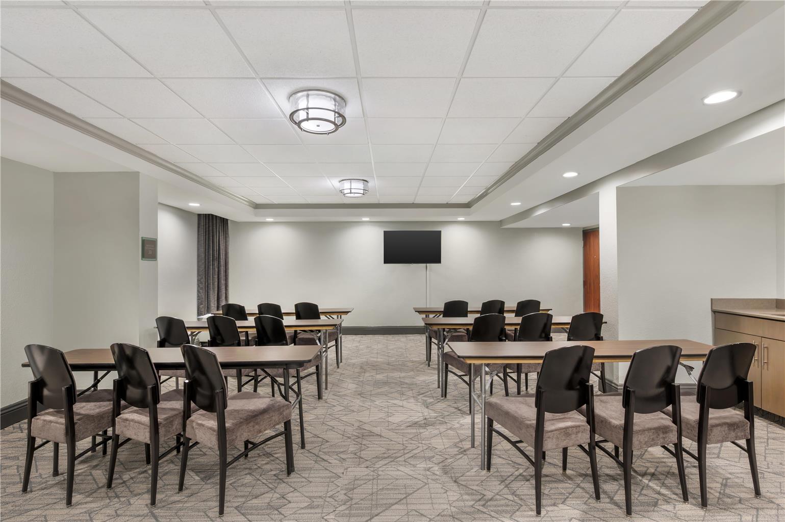 Best Western Plus Indianapolis NW Hotel - photo 31