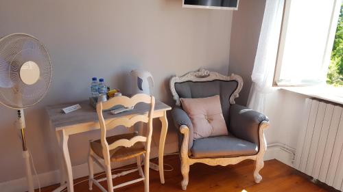 Les Tilleuls — hotel in Cabannes