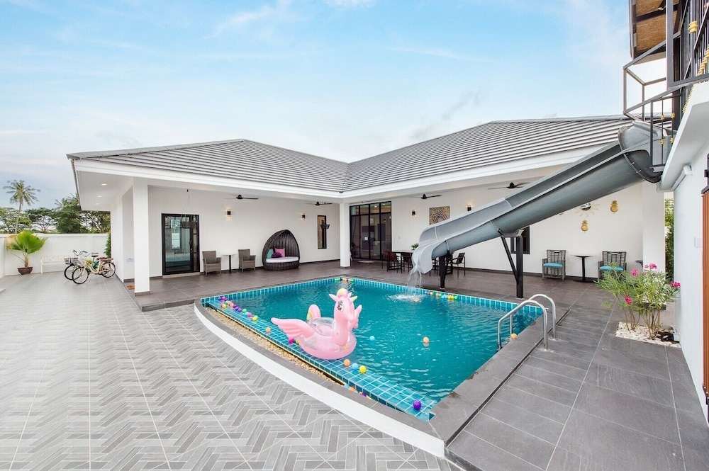 Full moon Bay hua hin Cha am — 4-Star Luxury Hotel in Cha-Am, Thailand