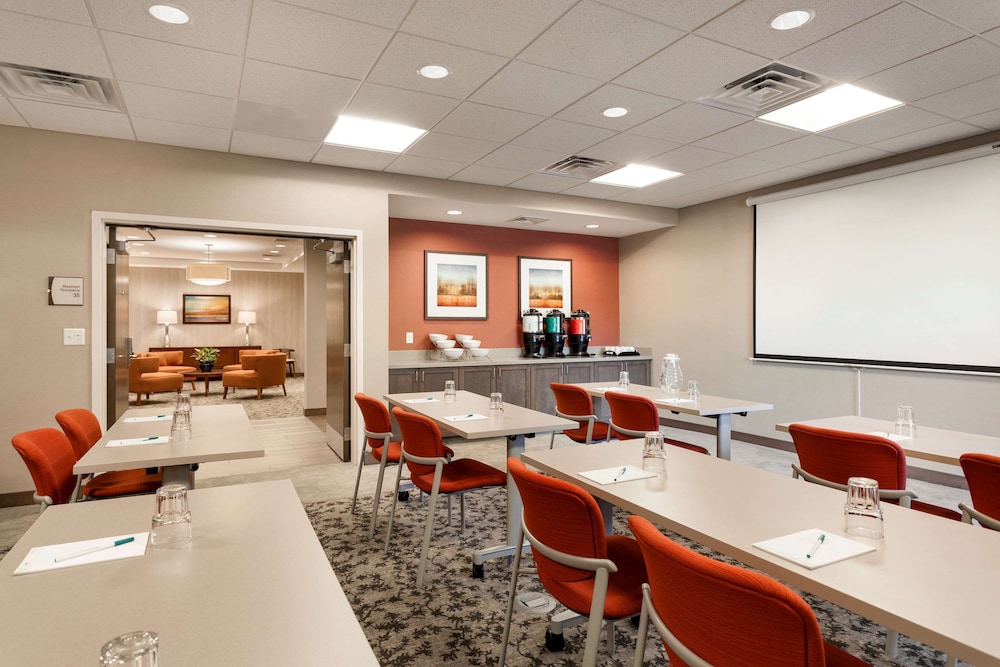 Homewood Suites by Hilton Gateway Hills Nashua - photo 35