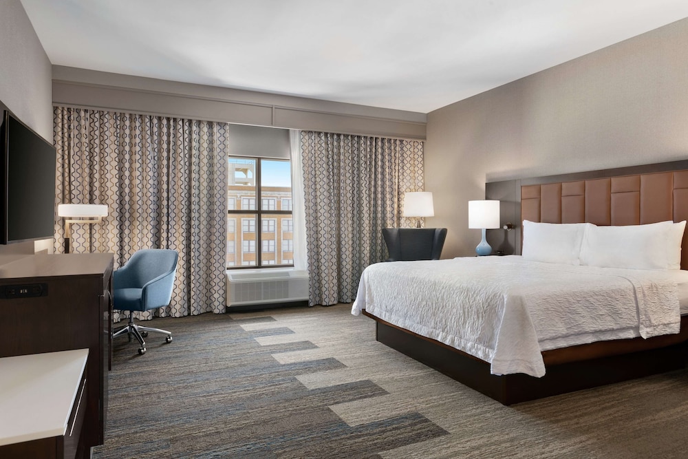 Hampton Inn & Suites Kansas City Downtown Crossroads - photo 7