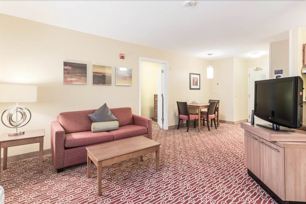 Towneplace Suites by Marriott Cincinnati Blue Ash - photo 9