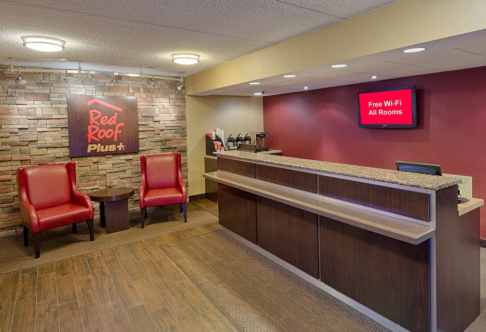 Red Roof Inn PLUS Pittsburgh East Monroeville - photo 3