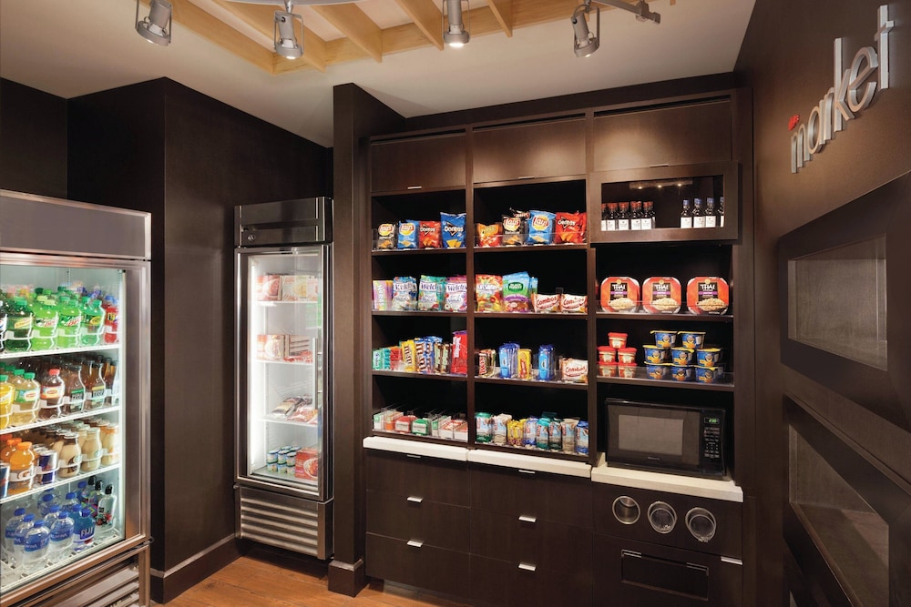 Courtyard by Marriott Charlotte Airport North - photo 19