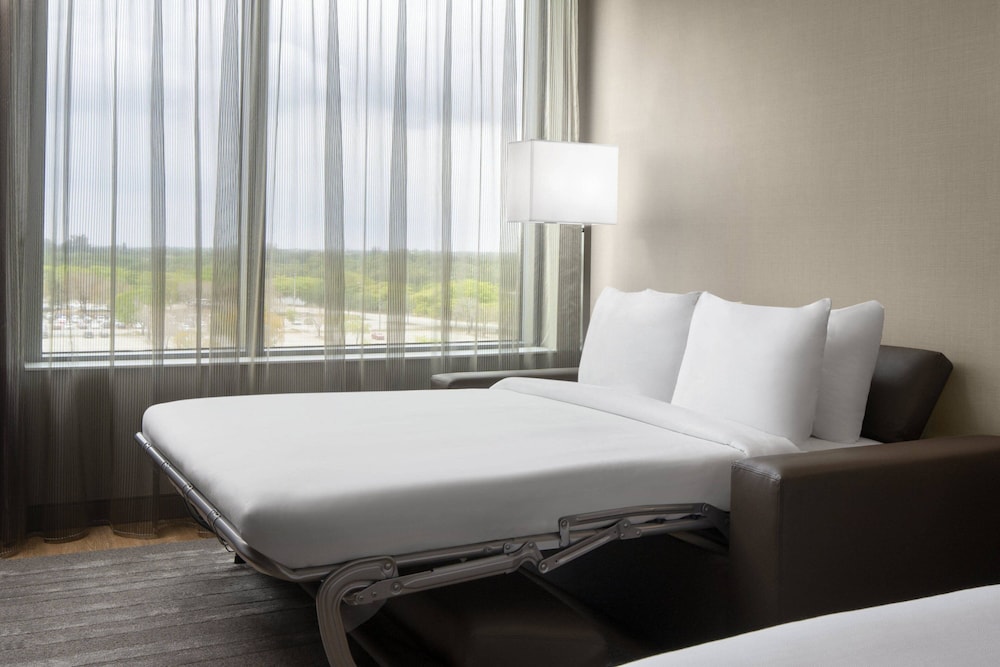 AC Hotel by Marriott Fort Lauderdale Sawgrass Mills Sunrise - photo 16