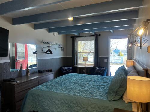 Claddagh Motel & Suites - photo 46