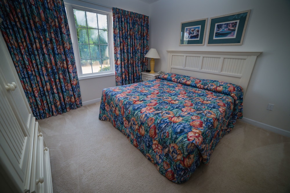 Barefoot Resort & Yacht Club - photo 7