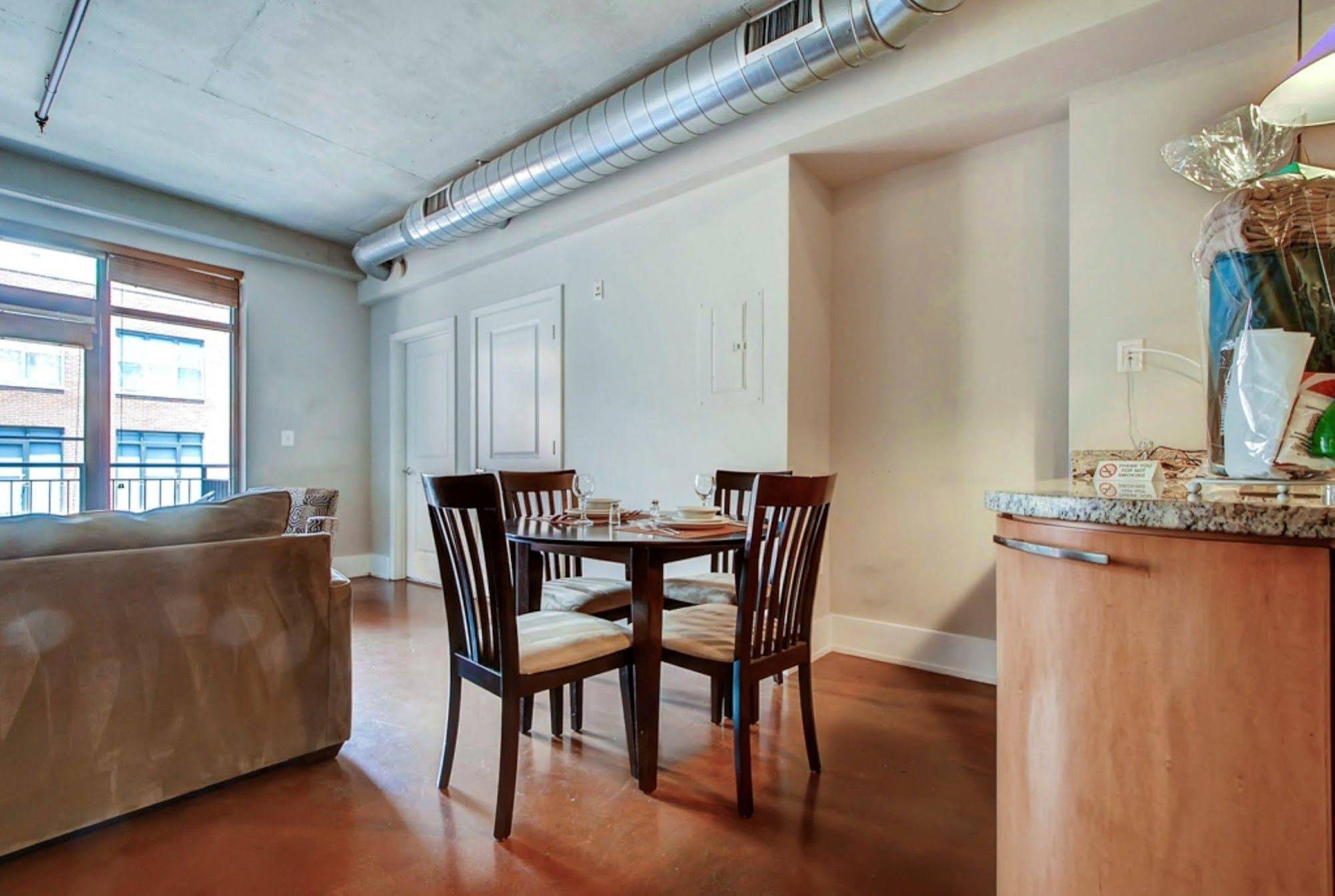 Global Luxury Suites at Logan Circle - photo 8