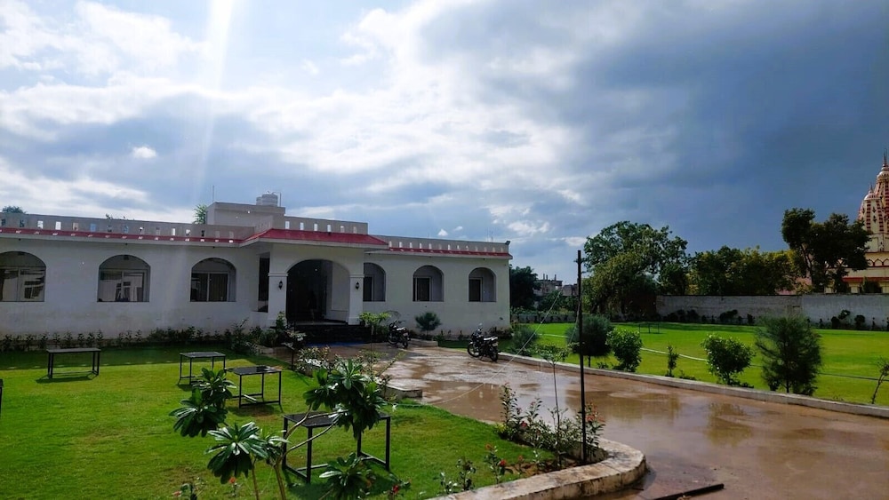The Ratan Resrot in Pushkar, India
