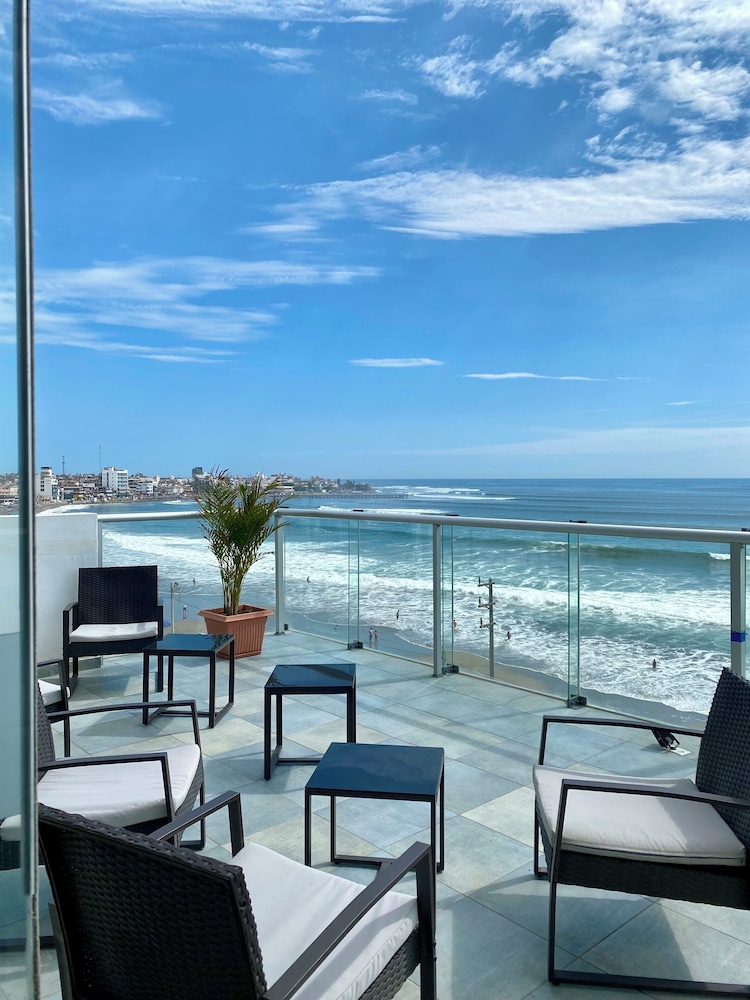 Mochican Palace Hotel in Huanchaco, Peru