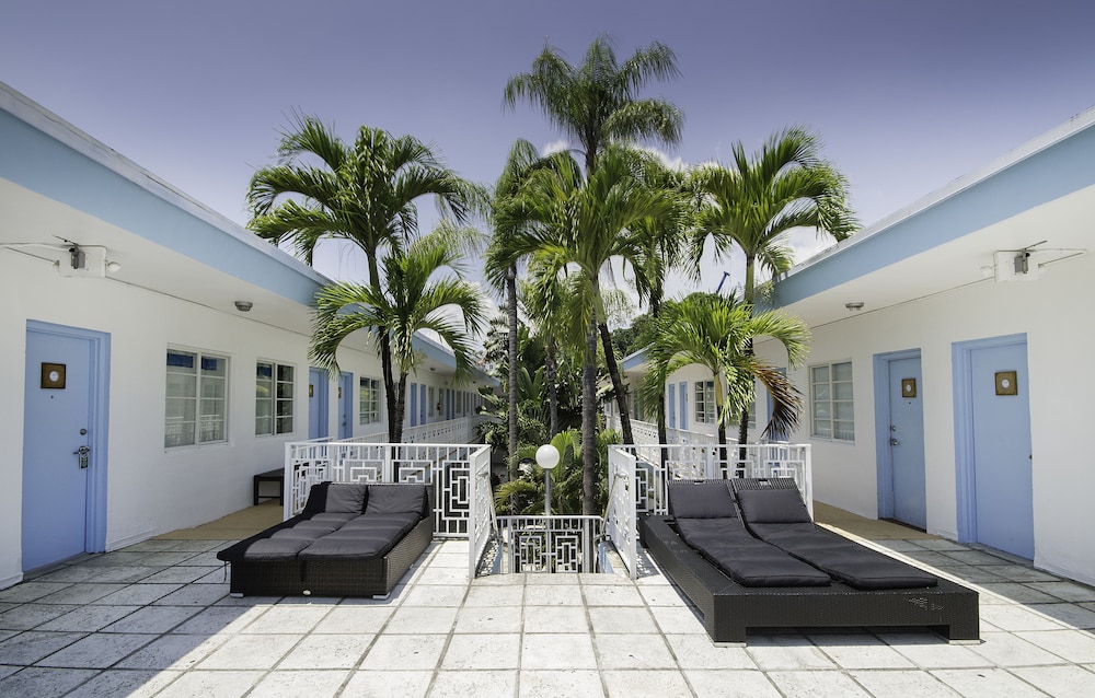 Aqua Hotel & Suites - photo 13