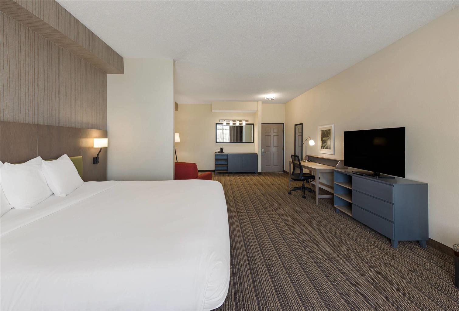 Country Inn & Suites by Radisson Findlay OH - photo 39