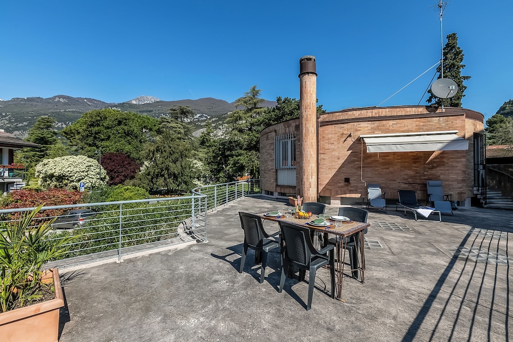 The Arco Round House — 4-Star Luxury Hotel in Arco, Italy
