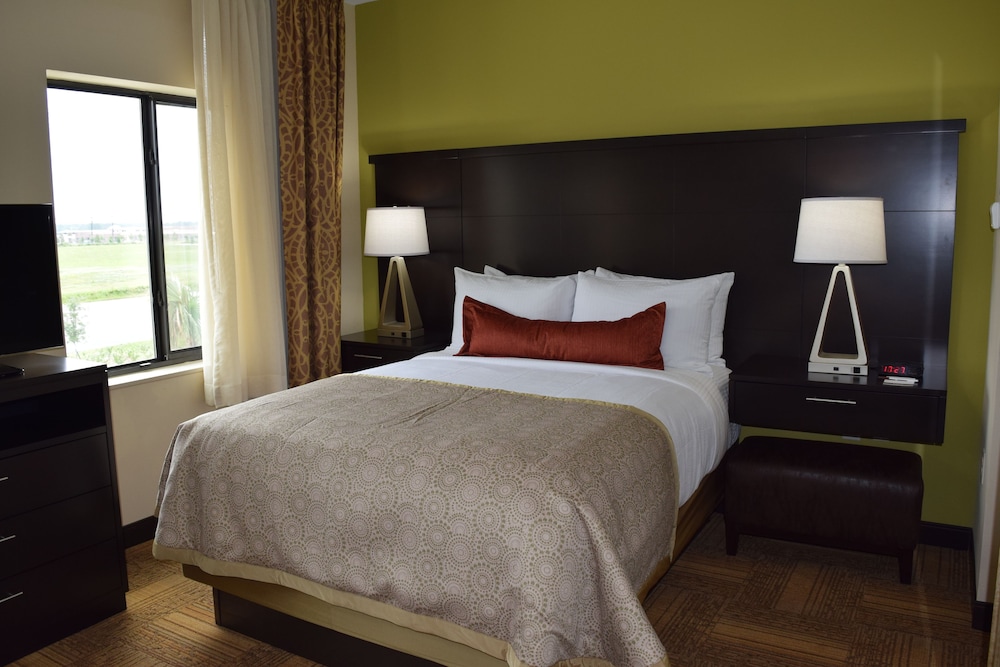 Staybridge Suites Tomball - photo 9