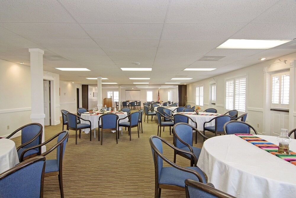Palm Canyon Hotel & RV Resort - photo 80